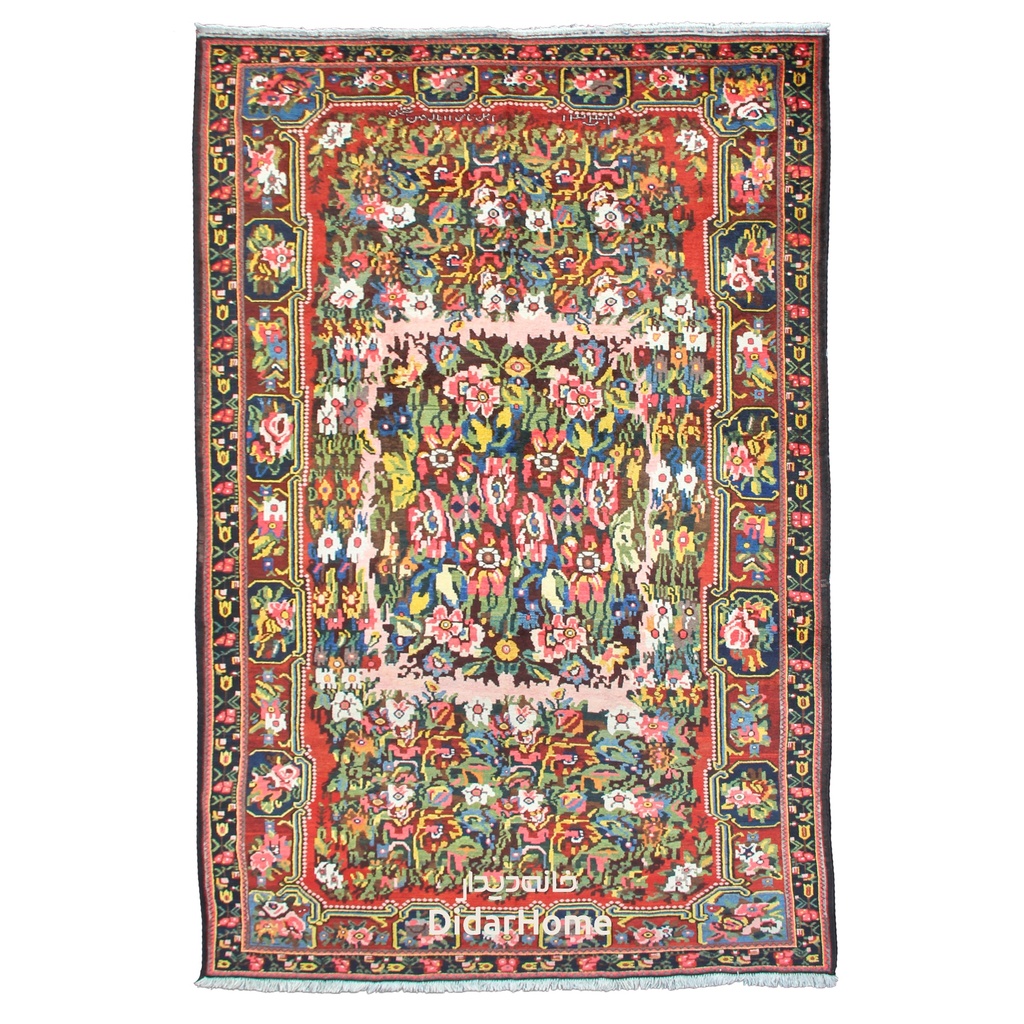 فرش دستباف آنتیک بختیاری طرح ترنجی نه متری